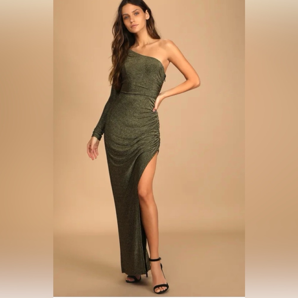 Lulus Precious Prize Gold Metallic One-Shoulder Long Sleeve Maxi Dress